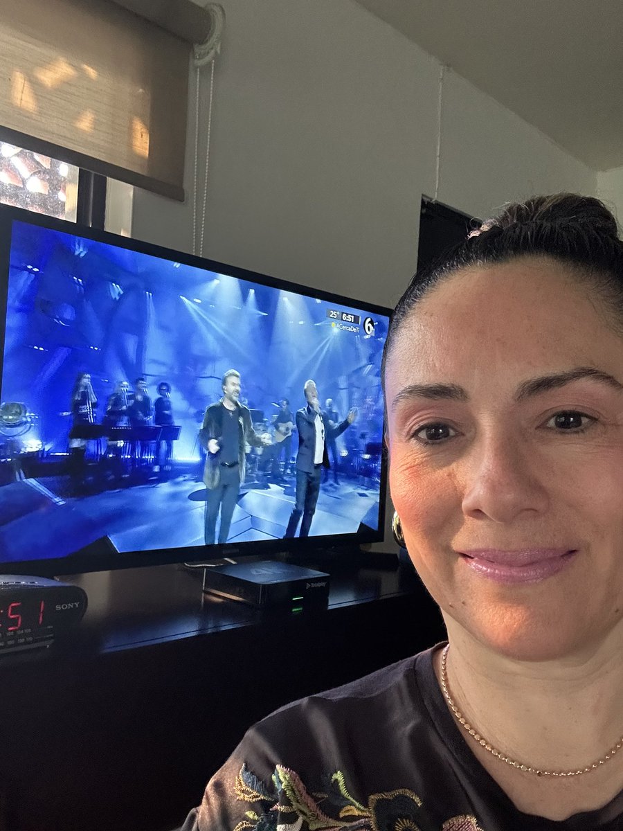 #telediariomatutino quiero ir a ver a Mijares y Emmanuel!! Soy Pamela Castillo Huerta