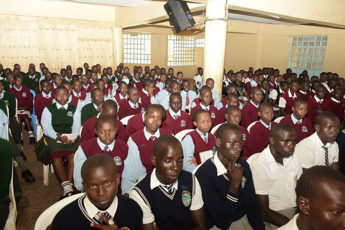 ArapTilingi's tweet photo. Big shout to @mentorthon  first lady @jeronoebony ,the success of this 5th #Mentorthon program is on her hands. Today is Elgeyo Marakwet, next is Baringo then Marsabit. The target is to mentor 25000 students and give them a bright future.
#payforward https://t.co/PidXsjeofB