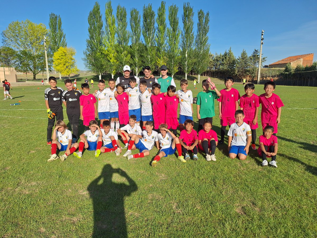 Day 2 at 🏆JAMÓN CUP 2024 program

First full day at #Calamocha (Teruel, Spain) and our team had the chance to do some sightseeing and to play the first friendly game to prepare for @jamoncup at ⚽️@cfcalamocha training facilities

#grassrootsfootball #jamoncup 

#VamosWakatake