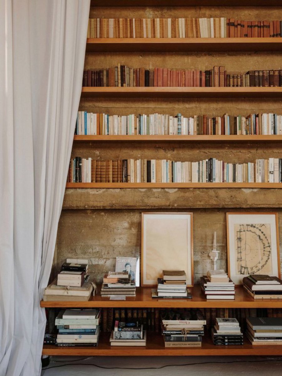 luusssso's tweet photo. In home library goals https://t.co/KQAm5k3Wlb