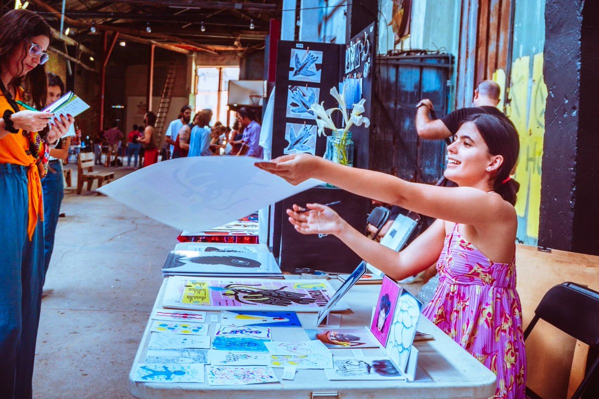 V de Vendutta (@vdevendutta) on Twitter photo Gm fam
More from the 1st edition of V DE VENDUTTA ❤️🔥
An illustration + graphics market with the aim of making visible the work of women in these sectors 🤍 had its first meeting Last April 27 at <a href="/estudio50habana/">Estudio 50 Habana</a>
Created and produced by <a href="/gabrielaABIE/">All beauty isn't equal</a> 🤍🖤 Gm fam
More from the 1st edition of V DE VENDUTTA ❤️🔥
An illustration + graphics market with the aim of making visible the work of women in these sectors 🤍 had its first meeting Last April 27 at <a href="/estudio50habana/">Estudio 50 Habana</a>
Created and produced by <a href="/gabrielaABIE/">All beauty isn't equal</a> 🤍🖤
