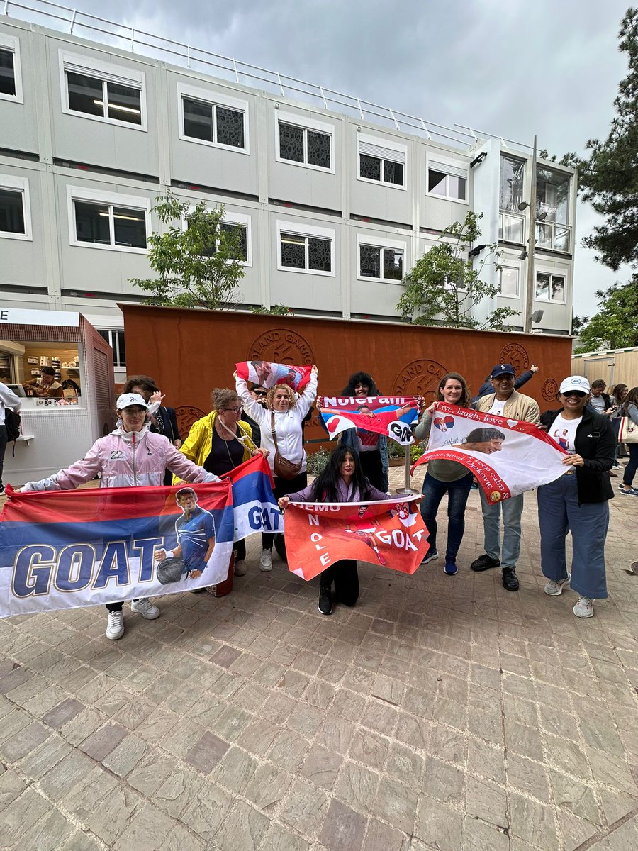 @DjokerNole fans are some of the best and kinde human beings I have encountered in my life. #nolefam #nolefamily @rolandgarros 
#GoNovak @Lacoste Can anyone spot @NDjokofan 
Sending prayers to Novak for todays match. We will be cheering loud with 
@BehaniRochan @BehaniRenu