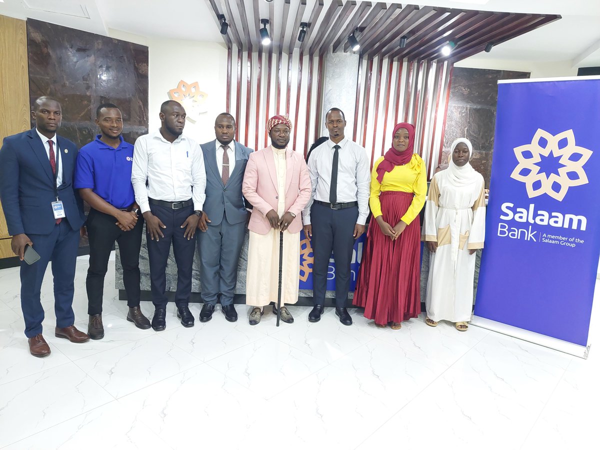 We were honored to host 𝐒𝐡𝐞𝐢𝐤𝐡 𝐄𝐥𝐢𝐚𝐬 𝐊𝐢𝐠𝐨𝐳𝐢, The Wakiso District Khadi at Salaam Bank, and very enlightened by his insightful discussions on Islamic banking and community empowerment.