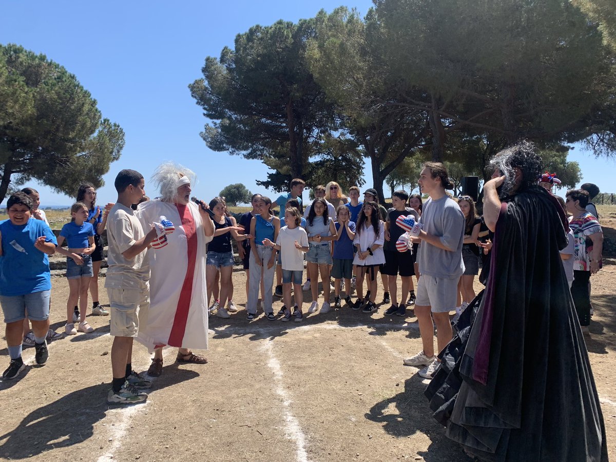 Les latinistes du collège ont présenté, dans le cadre du festival Aleria Antica, leur création théâtrale, dirigée par <a href="/OrlandoForioso/">ORLANDO FORIOSO</a> ! Une expérience inoubliable pour tous ! 🎭