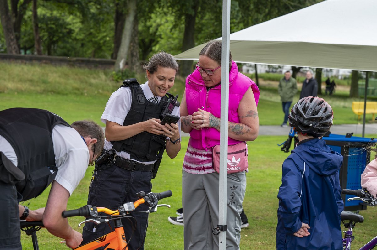 MerPolWirral's tweet image. GET YOUR BIKE MARKED FOR FREE! 🚲 👉  We have announced a series of free summer marking events, encouraging the public to protect their bikes from theft or robbery.

To find an event near you, head to: orlo.uk/3jAiW