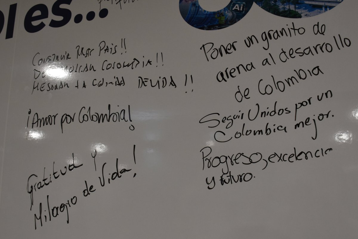 ANDI_Antioquia's tweet photo. #SerANDIEs | En nuestra #XLVIIAsambleaAntioquia, le preguntamos a los empresarios y aliados qué significa para ellos #SerANDI 😊
⭐️Progreso ⭐️Gratitud ⭐️Desarrollo ⭐️Construcción ⭐️Amor por Colombia
¿Y para ti? 🗣️ ¡Cuéntanos en los comentarios! 👇 https://t.co/BfKRxpIo10