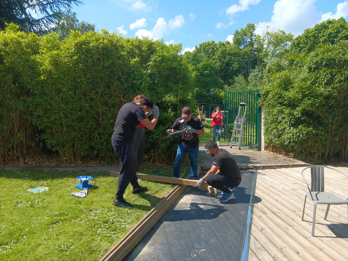 Le 25 mai, la clinique FSEF Sceaux a reçu ROCKCORPS !

Des jeunes bénévoles ont préparé un jardin d’été pour nos patients-élèves en échange d'une place de concert à l’Accor Arena. Une belle mobilisation !

#ROCKCORPS #Solidarité #Bénévolat #FSEF