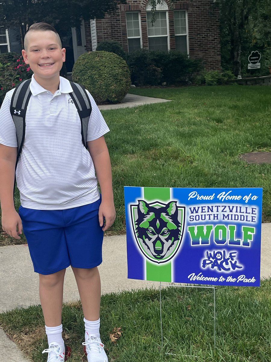 TrishaGrantham5's tweet photo. From the first day to the last day of 6th grade📚Ashton had a fun year💙🐾💚 Besides a haircut style change and his air max 270s, there is that same sweet smile and the biggest🩵 ThankU WSMS, see ya next year🙂 #7th #classof20230 #summertime #allAs #wolvesup @ag_stl @PtoSms https://t.co/MyJBMQZQMP