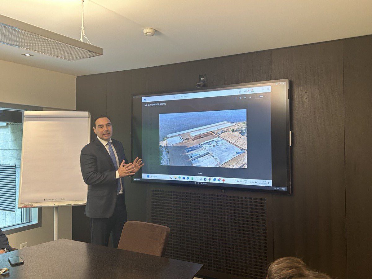 gustavovaldesok's tweet photo. Por ello presentamos los avances de los proyectos de puertos en #Lavalle-#Goya, #Capital e #Ituzaingó, así como el de volver a activar la vía ferroviaria entre #Virasoro e #Ituzaingó que conectará a los aserraderos con el puerto, reduciendo costos de producción y tiempos de entrega.