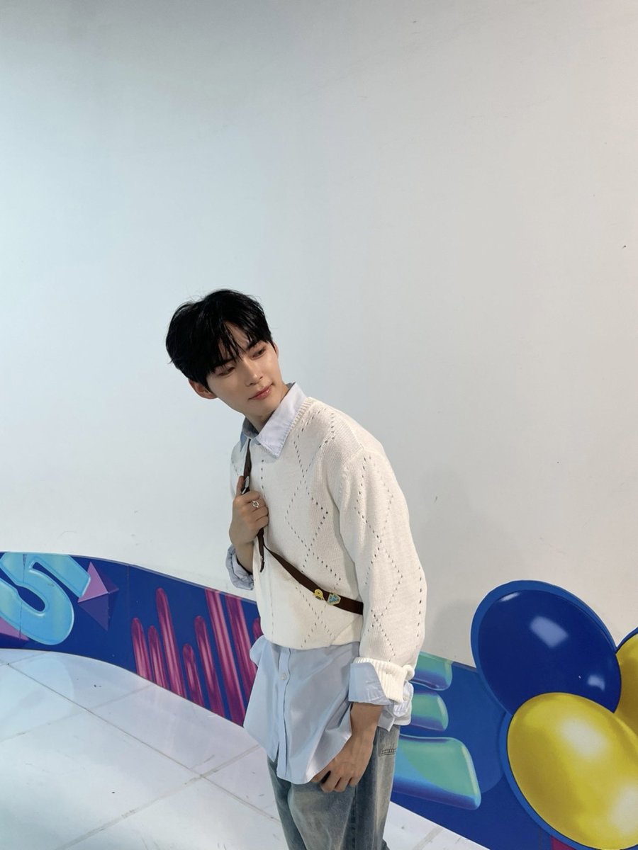 ZB1_official's tweet image. _💌

제로즈~🌹
요즘 잘 보고 있나아~
오늘 엔딩에 사랑한다고 했는데
이 힘 받아서 앞으로도 행복하게 지내자요❤️
사랑해요💌

#SUNGHANBIN #성한빈
#ZEROBASEONE #ZB1 #제로베이스원