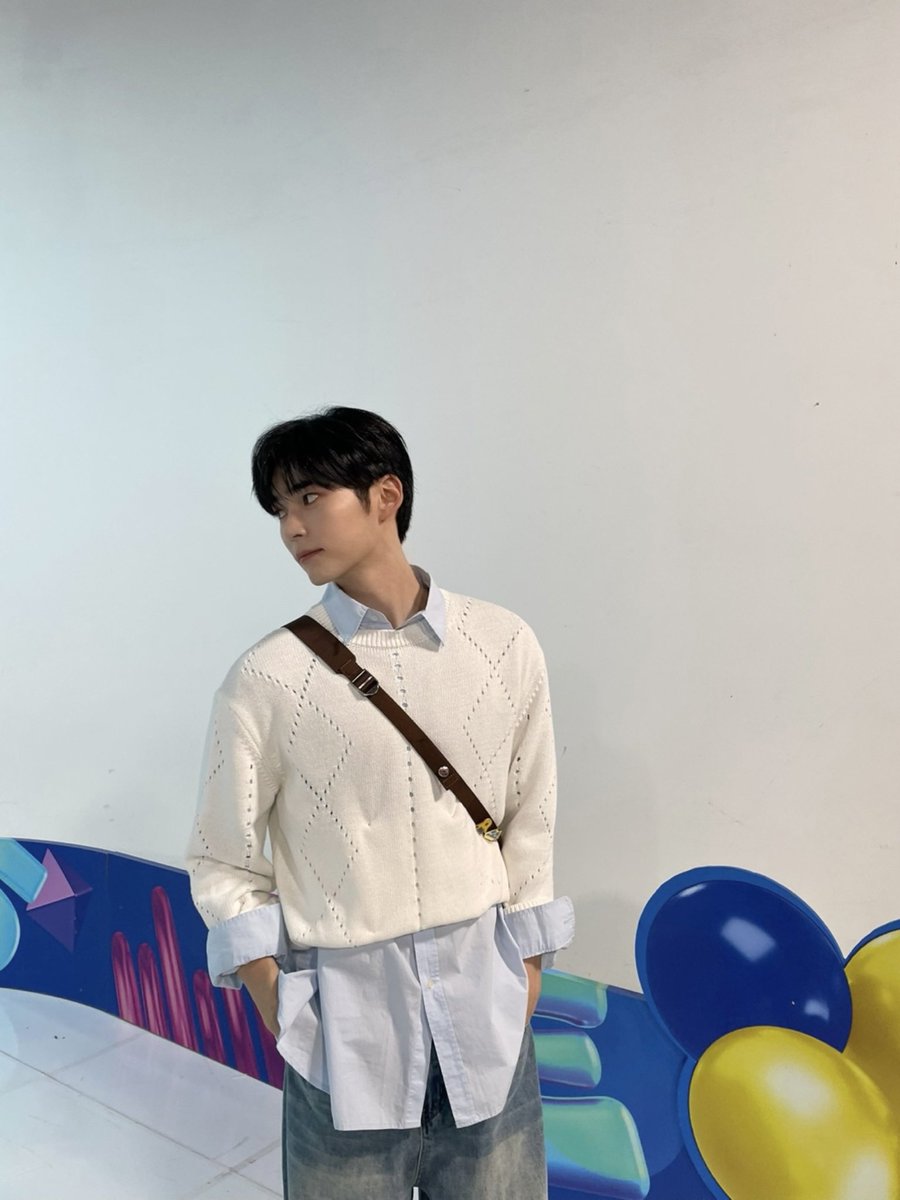 ZB1_official's tweet image. _💌

제로즈~🌹
요즘 잘 보고 있나아~
오늘 엔딩에 사랑한다고 했는데
이 힘 받아서 앞으로도 행복하게 지내자요❤️
사랑해요💌

#SUNGHANBIN #성한빈
#ZEROBASEONE #ZB1 #제로베이스원