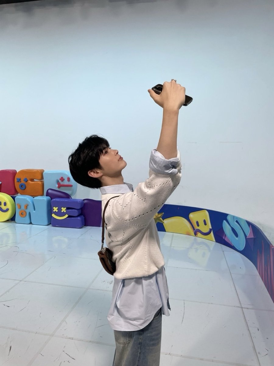 ZB1_official's tweet image. _💌

제로즈~🌹
요즘 잘 보고 있나아~
오늘 엔딩에 사랑한다고 했는데
이 힘 받아서 앞으로도 행복하게 지내자요❤️
사랑해요💌

#SUNGHANBIN #성한빈
#ZEROBASEONE #ZB1 #제로베이스원