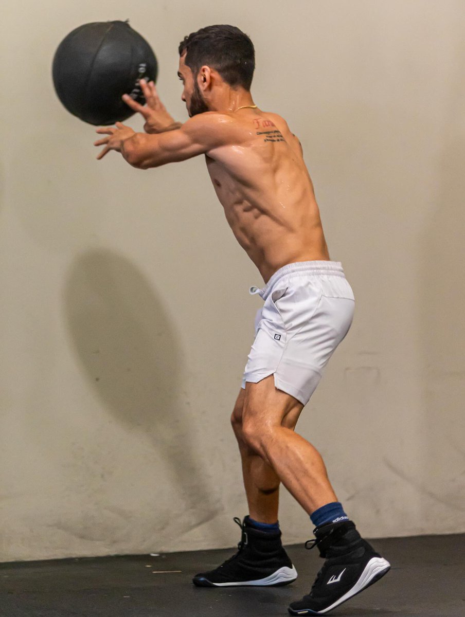 Oscalito6's tweet image. #WarReady💯🔥🇵🇷 #June7🗽 #Dazn