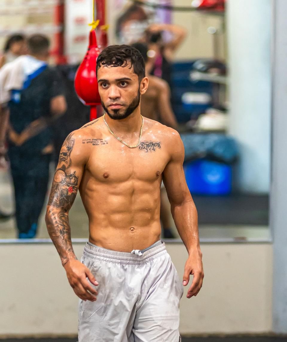 Oscalito6's tweet image. #WarReady💯🔥🇵🇷 #June7🗽 #Dazn