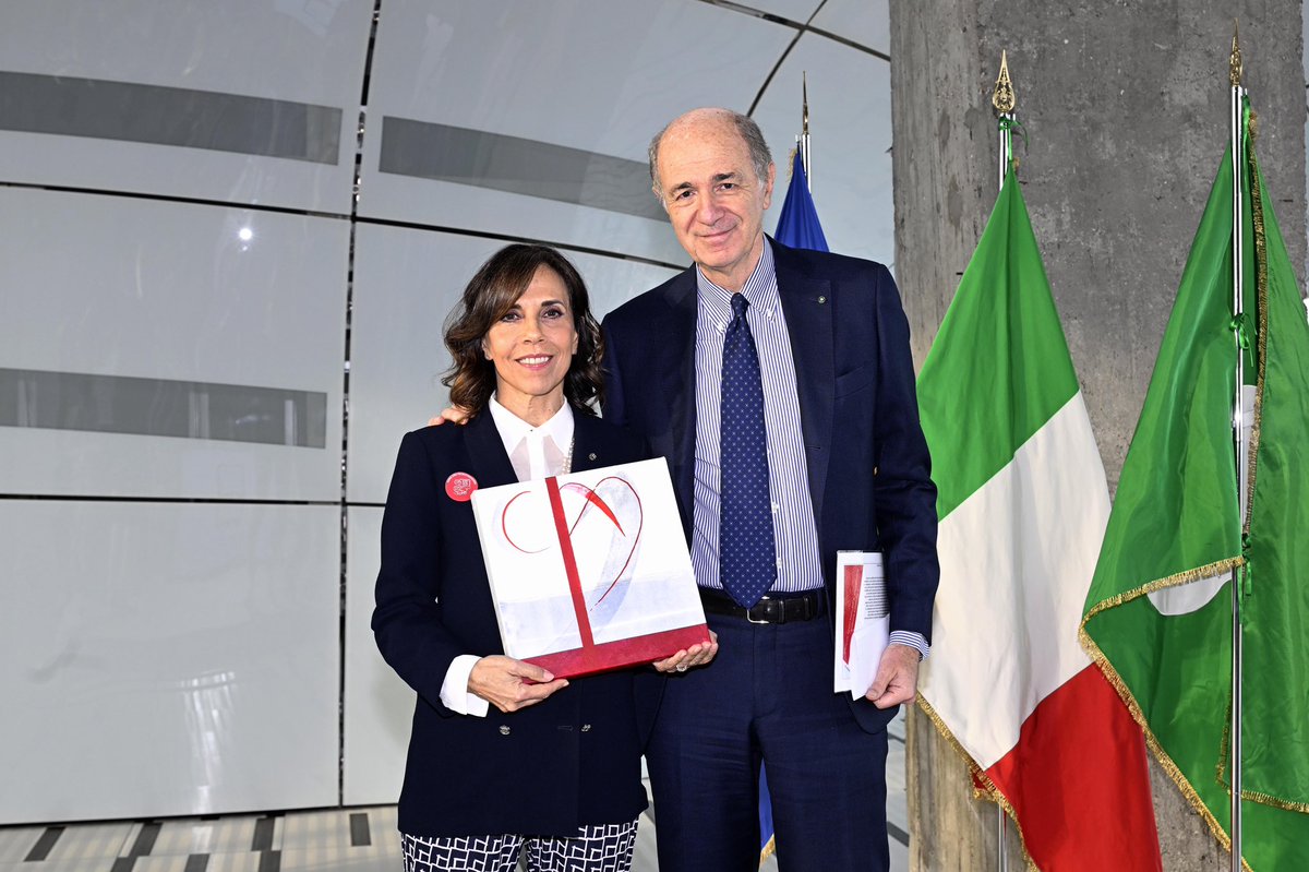 Women&Tech® -Associazione Donne e Tecnologie- ETS (@womentech) on Twitter photo “𝐏𝐫𝐞𝐦𝐢𝐨 𝐩𝐞𝐫 𝐥𝐚 𝐠𝐞𝐬𝐭𝐢𝐨𝐧𝐞 𝐝𝐞𝐥𝐥𝐚 𝐜𝐨𝐦𝐩𝐥𝐞𝐬𝐬𝐢𝐭𝐚̀ 𝐧𝐞𝐥 𝐬𝐢𝐬𝐭𝐞𝐦𝐚 𝐢𝐝𝐫𝐢𝐜𝐨 𝐧𝐚𝐳𝐢𝐨𝐧𝐚𝐥𝐞”: 𝑩𝒂𝒓𝒃𝒂𝒓𝒂 𝑴𝒂𝒓𝒊𝒏𝒂𝒍𝒊, Presidente <a href="/AceaGruppo/">Acea Gruppo</a>
Premiante: <a href="/corradopassera/">Corrado Passera</a>, Fondatore e Amministratore Delegato di illimity
#tecvis “𝐏𝐫𝐞𝐦𝐢𝐨 𝐩𝐞𝐫 𝐥𝐚 𝐠𝐞𝐬𝐭𝐢𝐨𝐧𝐞 𝐝𝐞𝐥𝐥𝐚 𝐜𝐨𝐦𝐩𝐥𝐞𝐬𝐬𝐢𝐭𝐚̀ 𝐧𝐞𝐥 𝐬𝐢𝐬𝐭𝐞𝐦𝐚 𝐢𝐝𝐫𝐢𝐜𝐨 𝐧𝐚𝐳𝐢𝐨𝐧𝐚𝐥𝐞”: 𝑩𝒂𝒓𝒃𝒂𝒓𝒂 𝑴𝒂𝒓𝒊𝒏𝒂𝒍𝒊, Presidente <a href="/AceaGruppo/">Acea Gruppo</a>
Premiante: <a href="/corradopassera/">Corrado Passera</a>, Fondatore e Amministratore Delegato di illimity
#tecvis