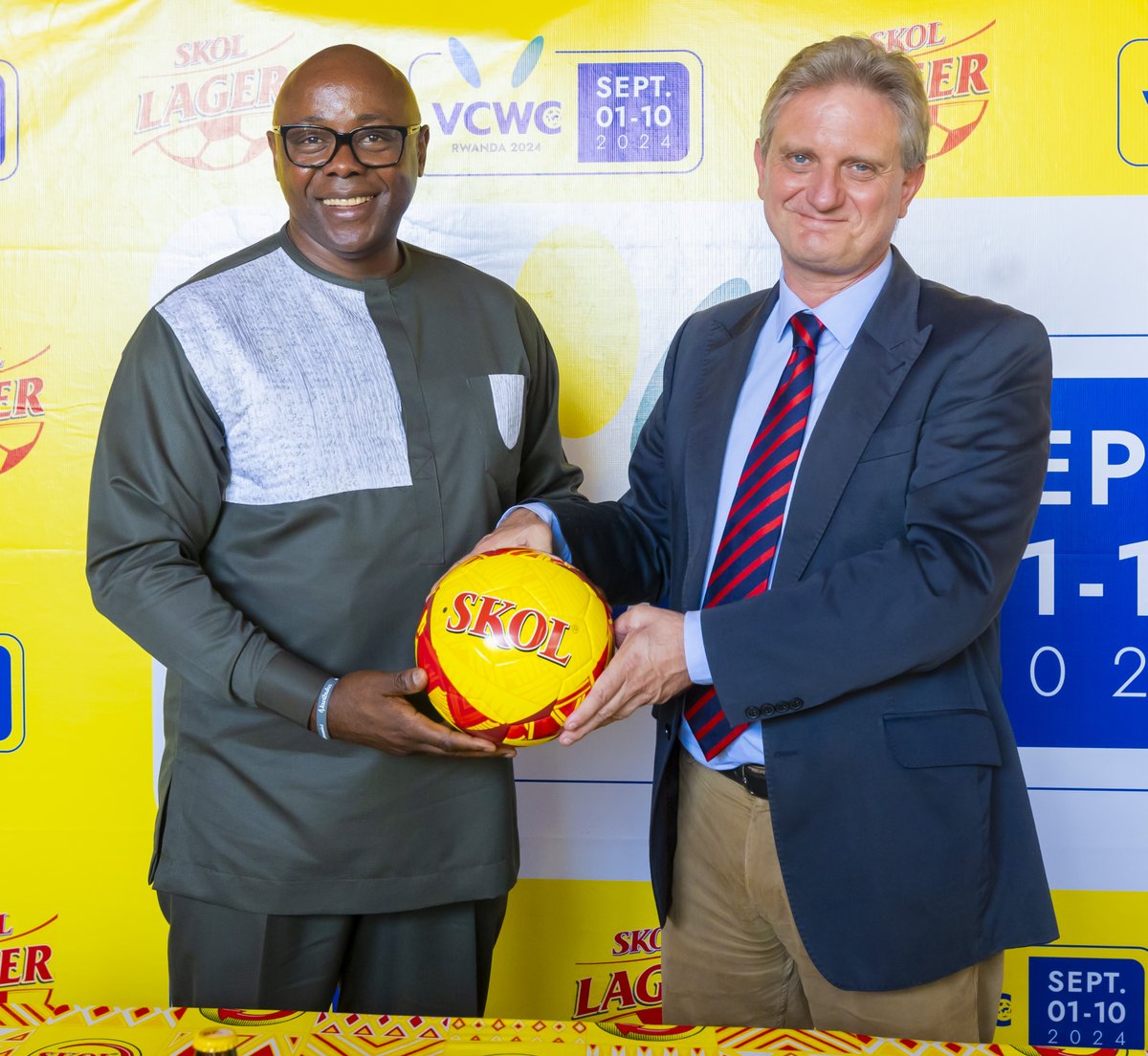 SkolRwanda's tweet image. 🚨 Big News! 🚨

We are proud to sponsor the @VCWC2024 in Kigali!🎉⚽️

From September 1-10, 150 Football Legends will gather in Rwanda. Join us for the Kick-off cultural event, Legends Fan Zone, and enjoy SKOL Lager!🍺✨

#skolrwanda #skollager #VCWC2024 #FootballLegends #Kigali