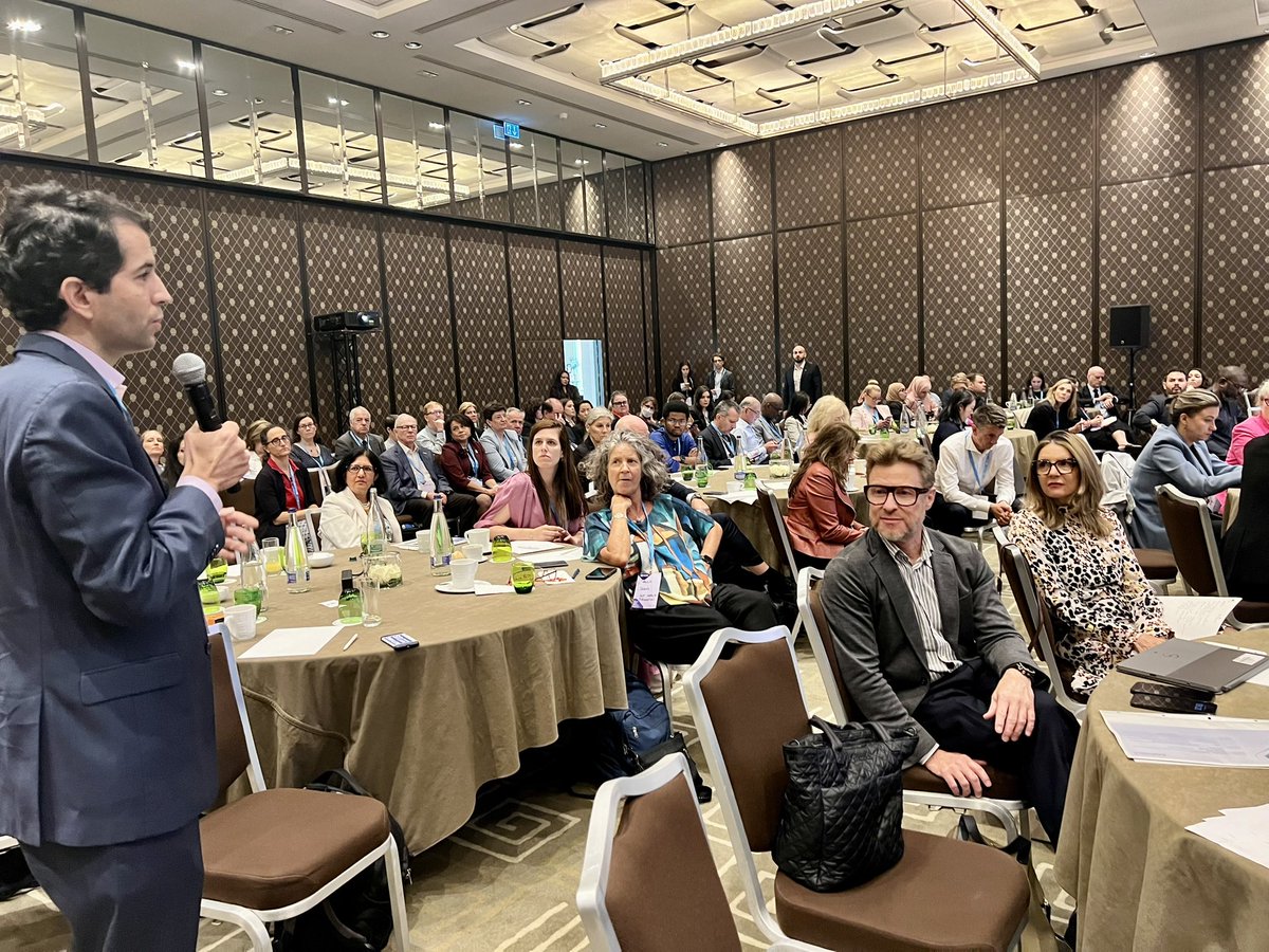 Svetlana Axelrod tweet media