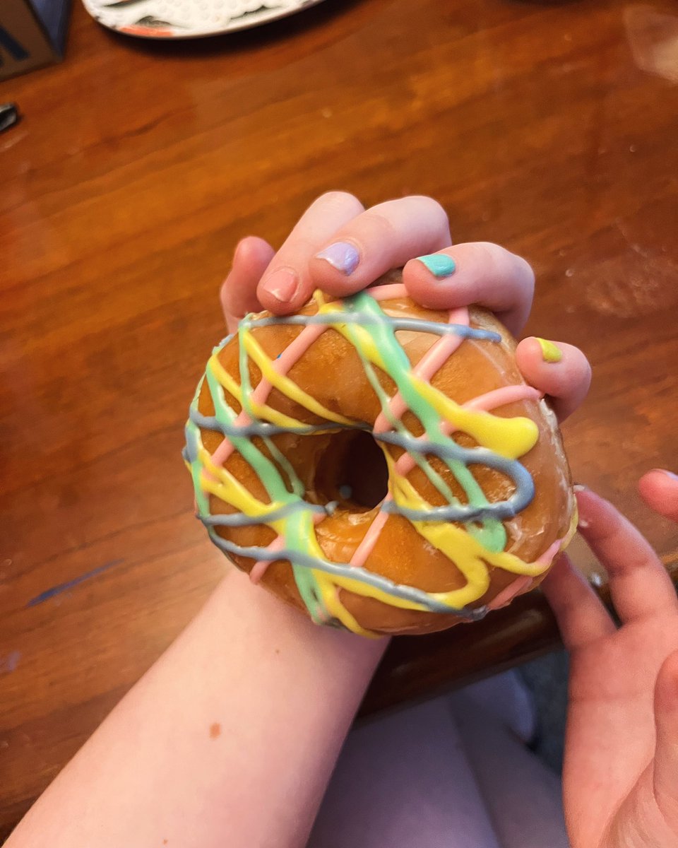 groovy_donuts's tweet photo. Apparently #groovydonuts manicures are a thing now…thanks so much to those who shared these far out photos with us! 🍩 💅 https://t.co/y7u12z0npr