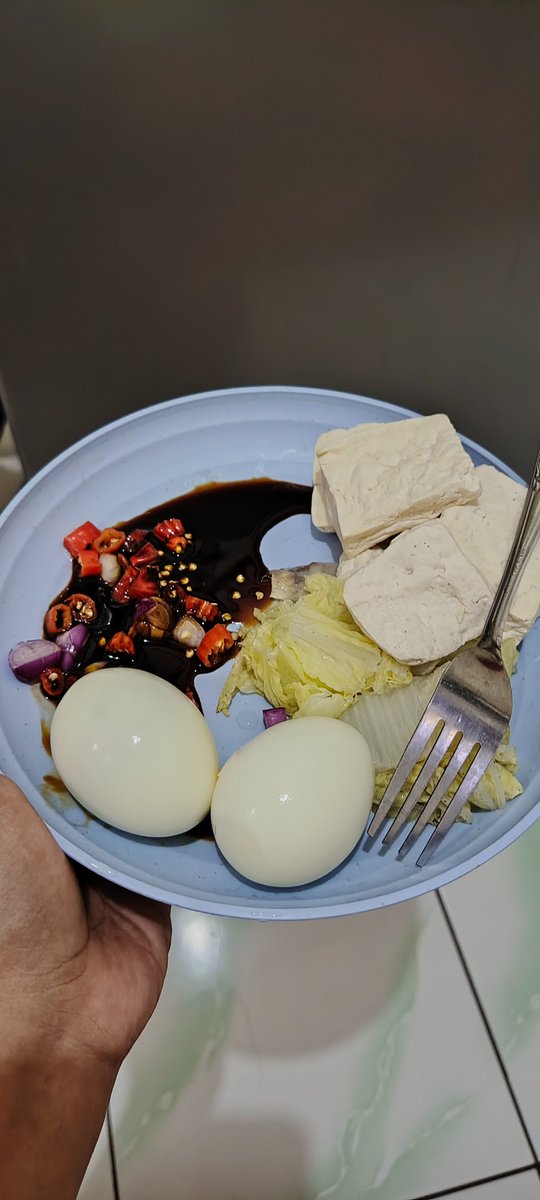 Lisna_p19's tweet image. Masih setia walaupun menunya sama karena cuma ini sih yg simple 🤭 #dietsehat
