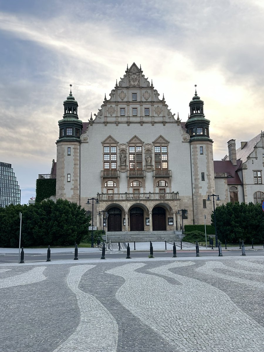 SahranisWorld's tweet image. Poznan, Poland 🇵🇱 Watch my travels on twitch.tv/sahranisworld #poland #europe #twitch #travelblog