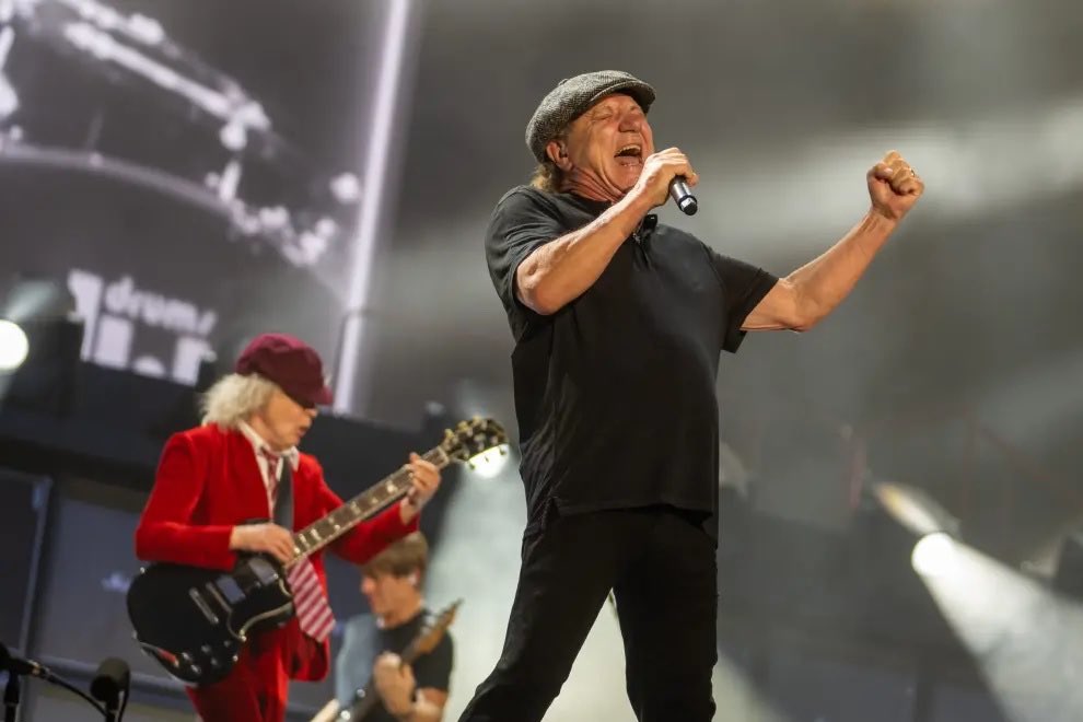 AC/DC Sevilla 29/05/2024

#acdc #AngusYoung #BrianJohnson #ChrisChaney #StevieYoung #MattLaug #PwrUpTour #PwrUpWorldTour #ACDCgaleon AC/DC Pwr Up Tour