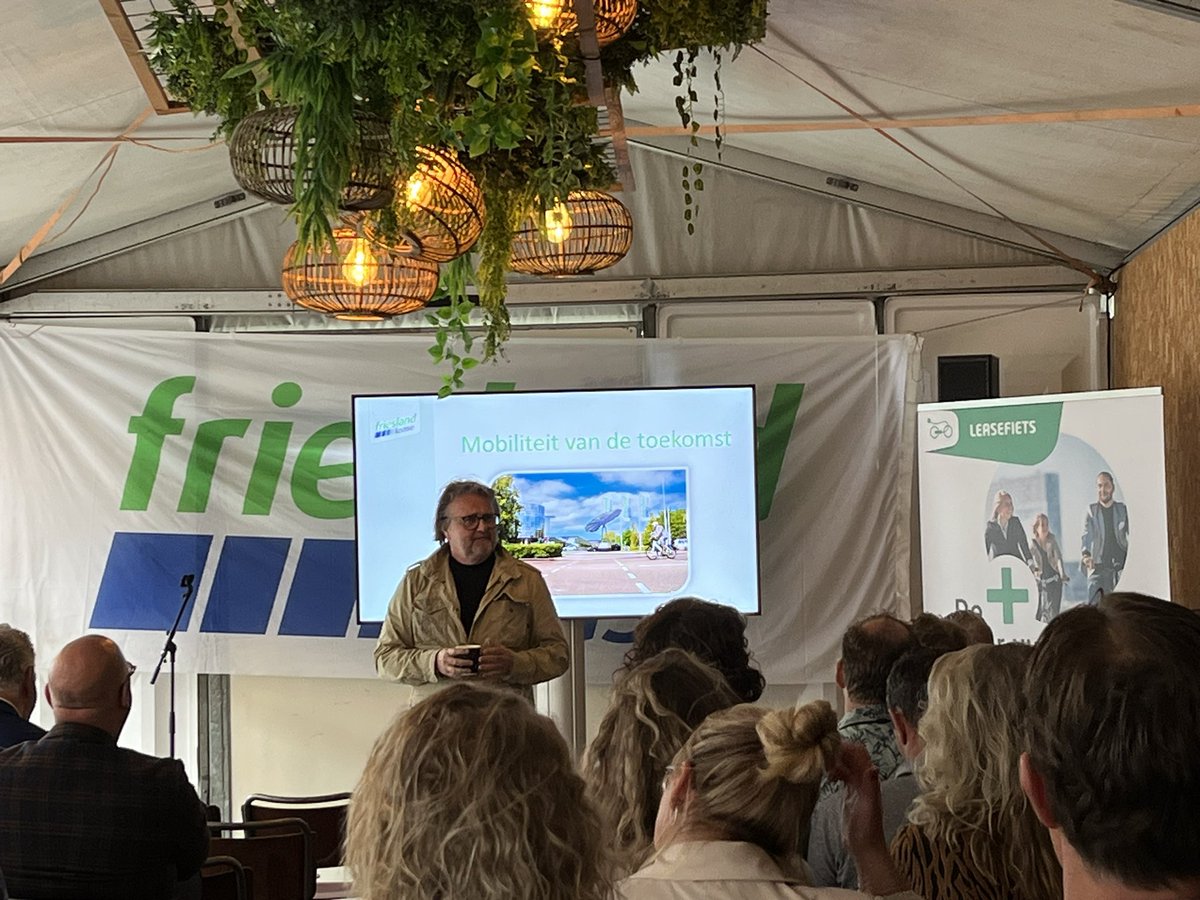 Leuke werksessie over gedrag en mobiliteit bij #trendship van Marco te Brömmelstoet en Ruud Koornstra vermakelijk, leerzaam en zet aan tot verder denken over mobiliteit in de toekomst