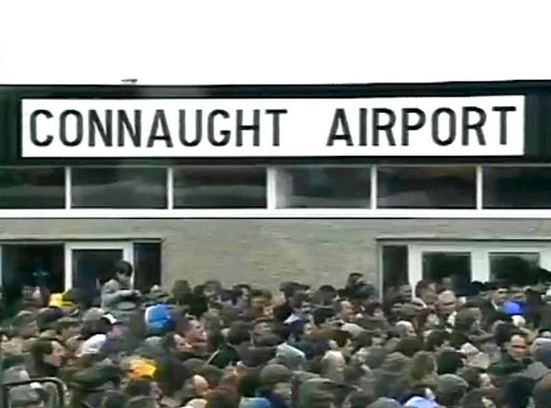 For #ThrowBackThursday / #tbt we go back in time #OnThisDay in 1986 and the opening of #ConnaughtAirport / #KnockAirport  in County Mayo now known as @Irelandwest Airport
And they said it couldn't be done!
A short report from @rtenews 

rte.ie/archives/2016/…