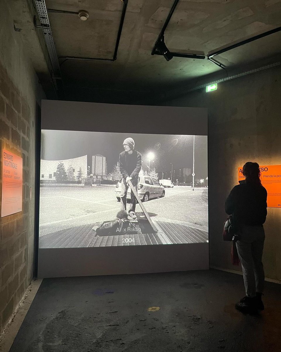 GPImmersif's tweet photo. L’#ExpoLoading dans vos yeux 👀
Un grand merci aux visiteurs pour leur regard unique sur notre exposition « Loading. Art urbain à l’ère numérique », le street art sur écrans géants !
📸 Continuez de partager vos photos au Grand Palais Immersif en nous mentionnant ! https://t.co/BMW6MZjeC2