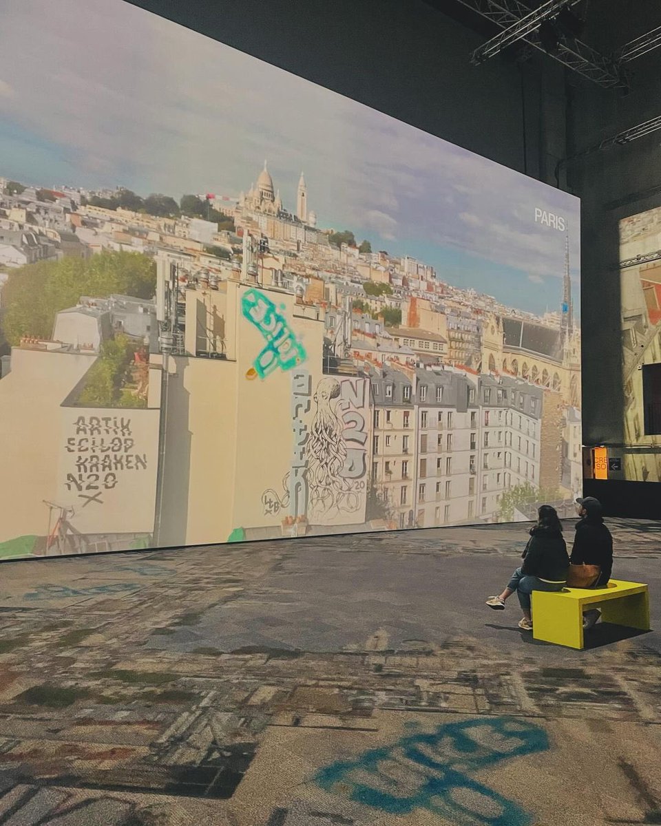 GPImmersif's tweet photo. L’#ExpoLoading dans vos yeux 👀
Un grand merci aux visiteurs pour leur regard unique sur notre exposition « Loading. Art urbain à l’ère numérique », le street art sur écrans géants !
📸 Continuez de partager vos photos au Grand Palais Immersif en nous mentionnant ! https://t.co/BMW6MZjeC2