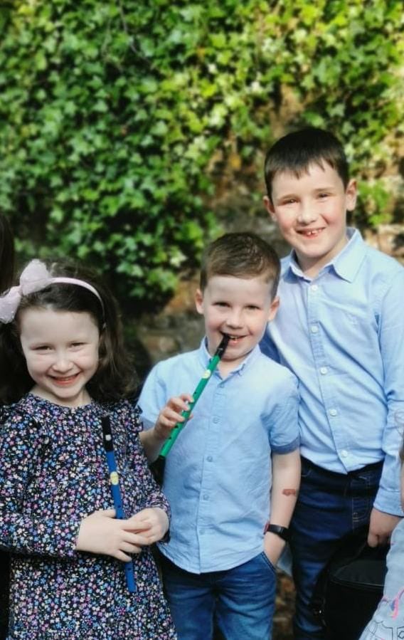 Wonderful to see some of our pupils learning traditional Irish music. These talented three took part in Ballyhoura CCE lessons and end of year concert. 🎵🎼🎶🪈🪗👏🏻