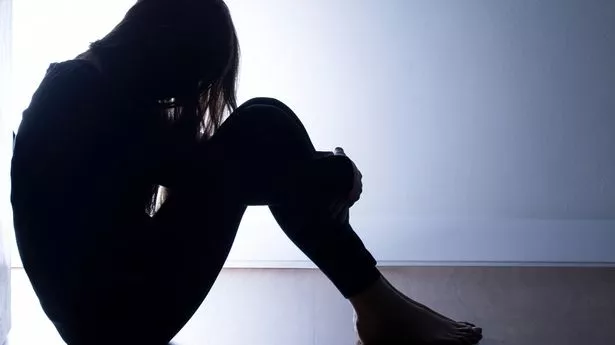 Près de Caen (14) : un migrant zambien demandeur d'asile écope de sursis et d'une ITF pour l'agression sexuelle d'une ado de 13 ans, fille d'une de ses connaissances. La victime a depuis commis deux tentatives de suicide
 fdesouche.com/2024/05/30/pre…