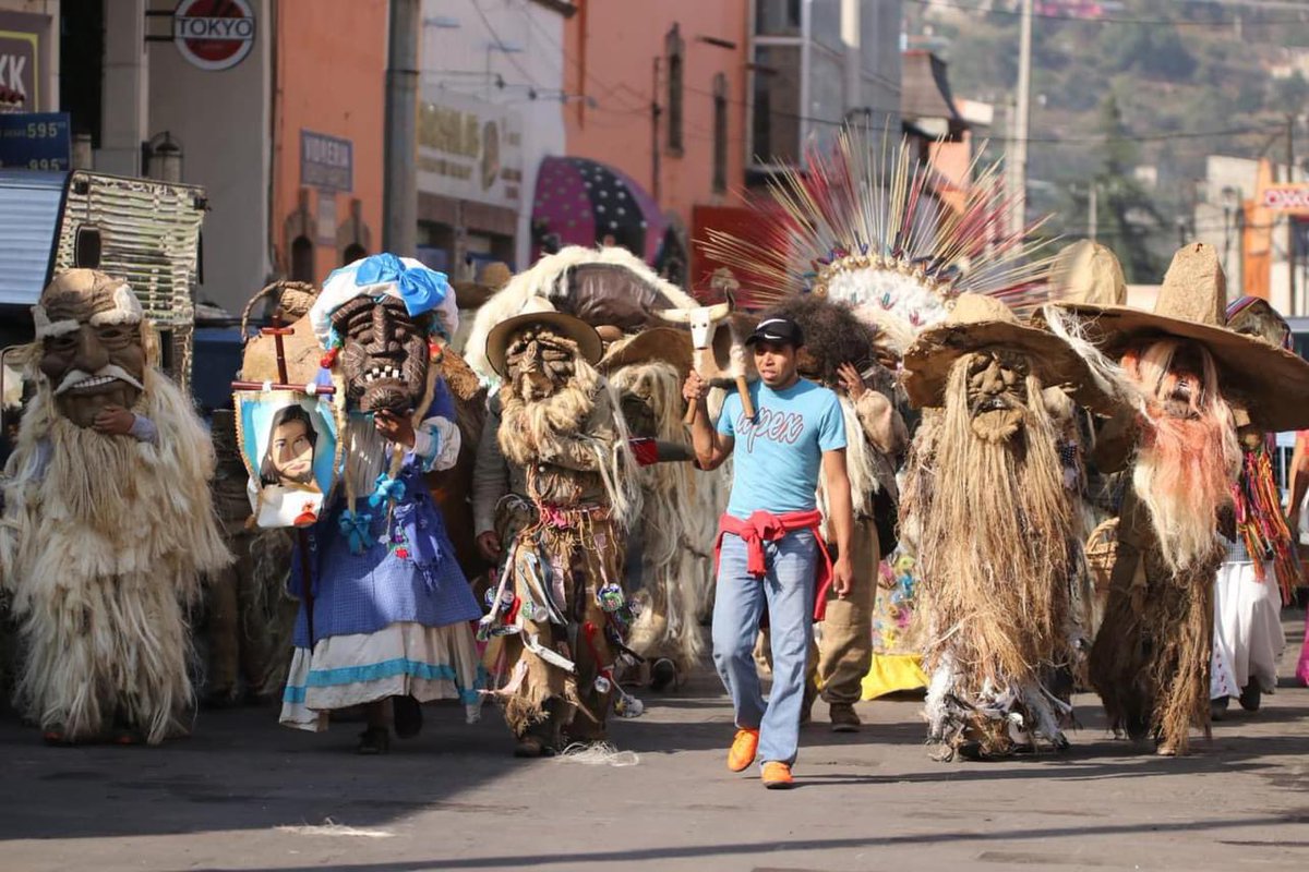 Jueves de Corpus y en #Temascalcingo se vive la fiesta y tradición de los Xitas o Viejos de Corpus. Enamórate del #EstadoDeMéxico.