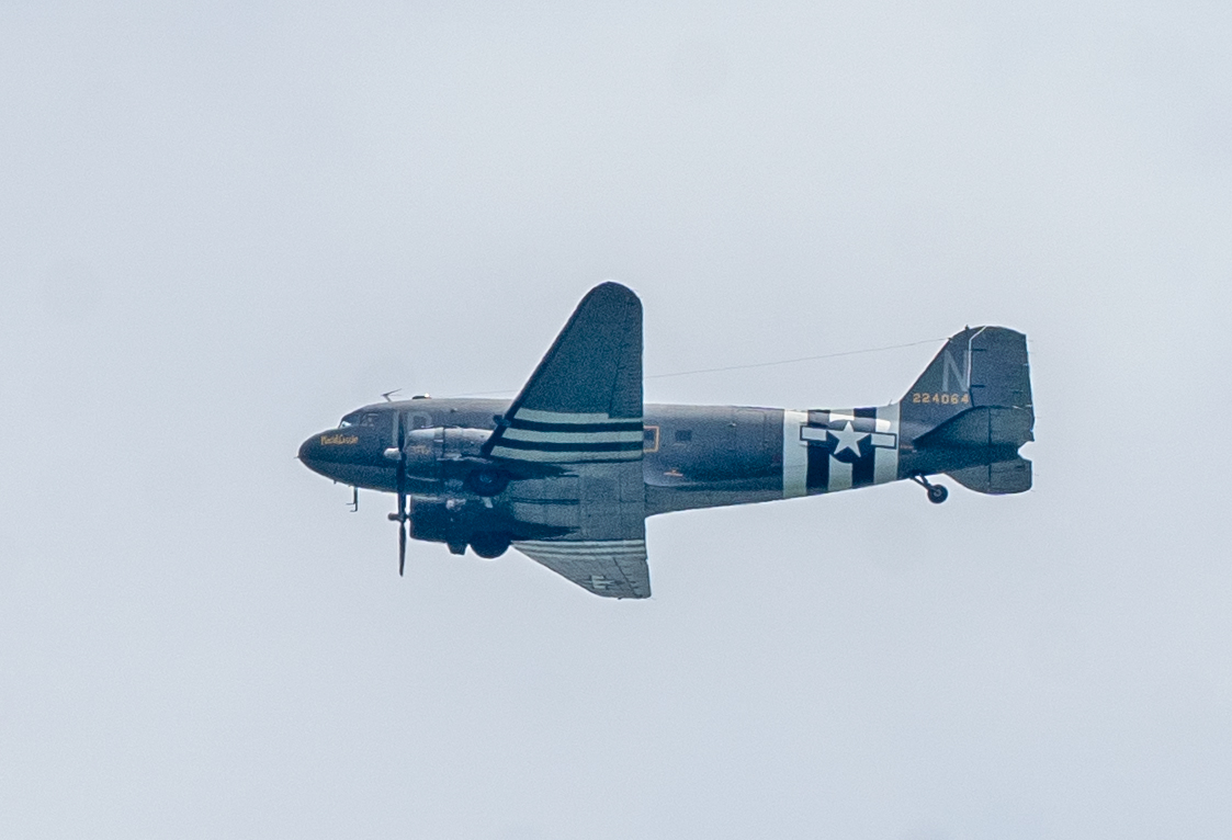 WWII veteran  C-47 N7489, returning past Selsey after flying over the American cemetery at Omaha beach, Normandy. @BBCSussex @BBCSouthNews @BBCSouthWeather @itvmeridian @AlexisGreenTV @HollyJGreen @PhilippaDrewITV @ExpWestSussex @VisitSEEngland @greatsussexway @samwessexgirl