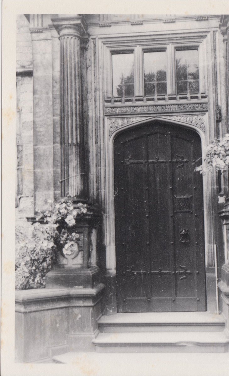 Gawthorpe Hall in 1920s(?) and still very much in situ #AdoorableThursday @LancsArchives @LancsMuseums