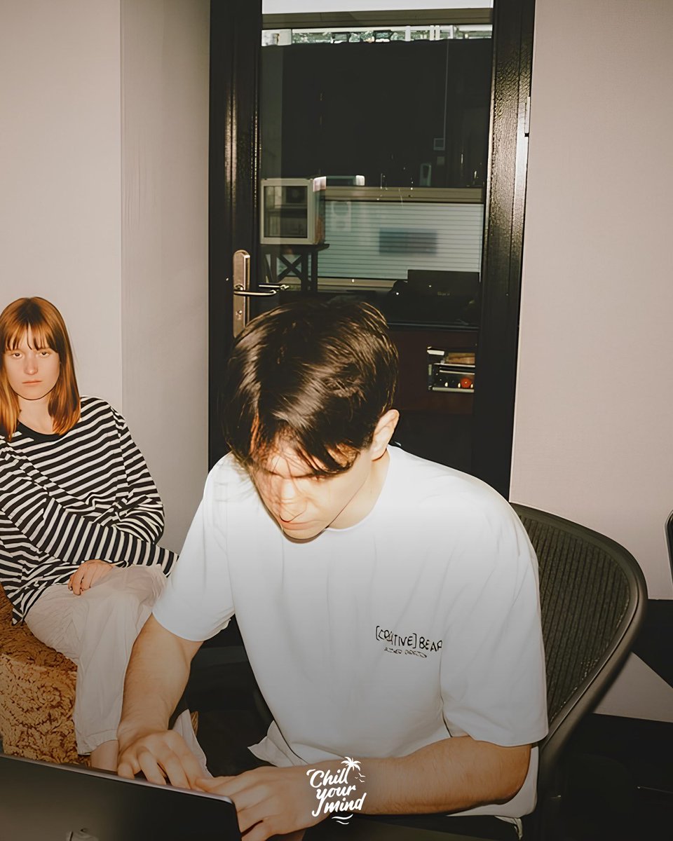 Get ready for an infusion of fresh sounds!🌴 
This Friday, we’re proud to announce four brand-new tracks dropping on our label, showcasing the incredible talents of LexMorris &amp; MaryBell, miksklim &amp; Rico 56, fwd/slash, and Lust. 🔥 From soulful harmonies to mesmerizing beats,