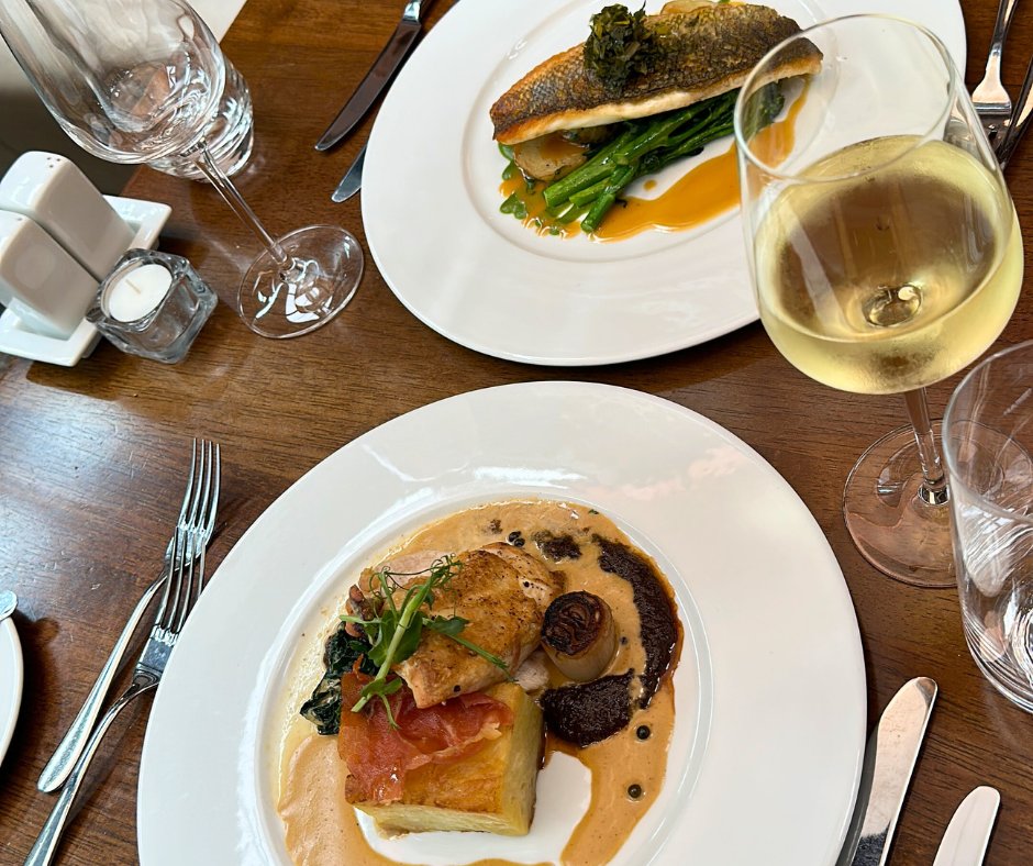 Make your Sunday special with a delectable lunch at Fire & Salt Restaurant!🍴🔥🍷

See the sample menu - bit.ly/4dE1ytA
Reserve your table - bit.ly/37erzlK 

#TheJohnstownEstate #4starluxuryresortIreland #sundaylunch #sundaylunchplans #foodieideas