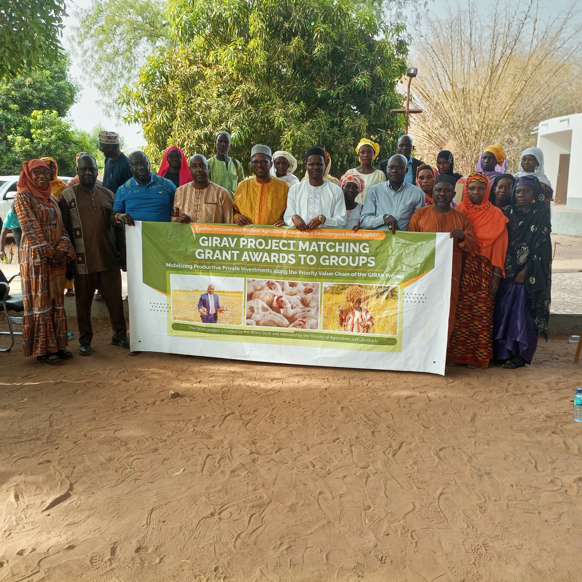 CPCUMoa's tweet photo. The World Bank funded #GIRAVproject is accepting applications for the final round of Matching Grant for Groups and Individuals! If you have groundbreaking ideas to share, we want to hear from you! Join us in shaping the future of farming. Apply now! via https://t.co/xeo3nCX0g9 https://t.co/YBRgK3PrvV