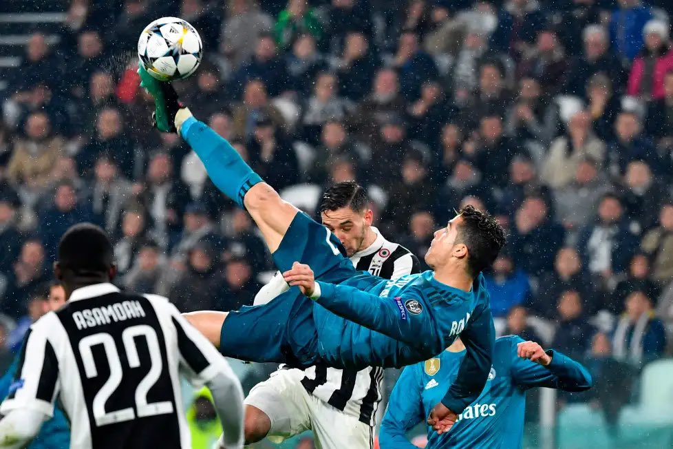 @binance @Cristiano To me, the bicycle kick from @Cristiano is still the most iconic goal in football history, simply because it’s just unbelievable and you can imagine how hard he trained for that goal! 🔥
@inspirdanalyst 
@binance 
@BinancePk 
#Binance  
#CR7Worldwide