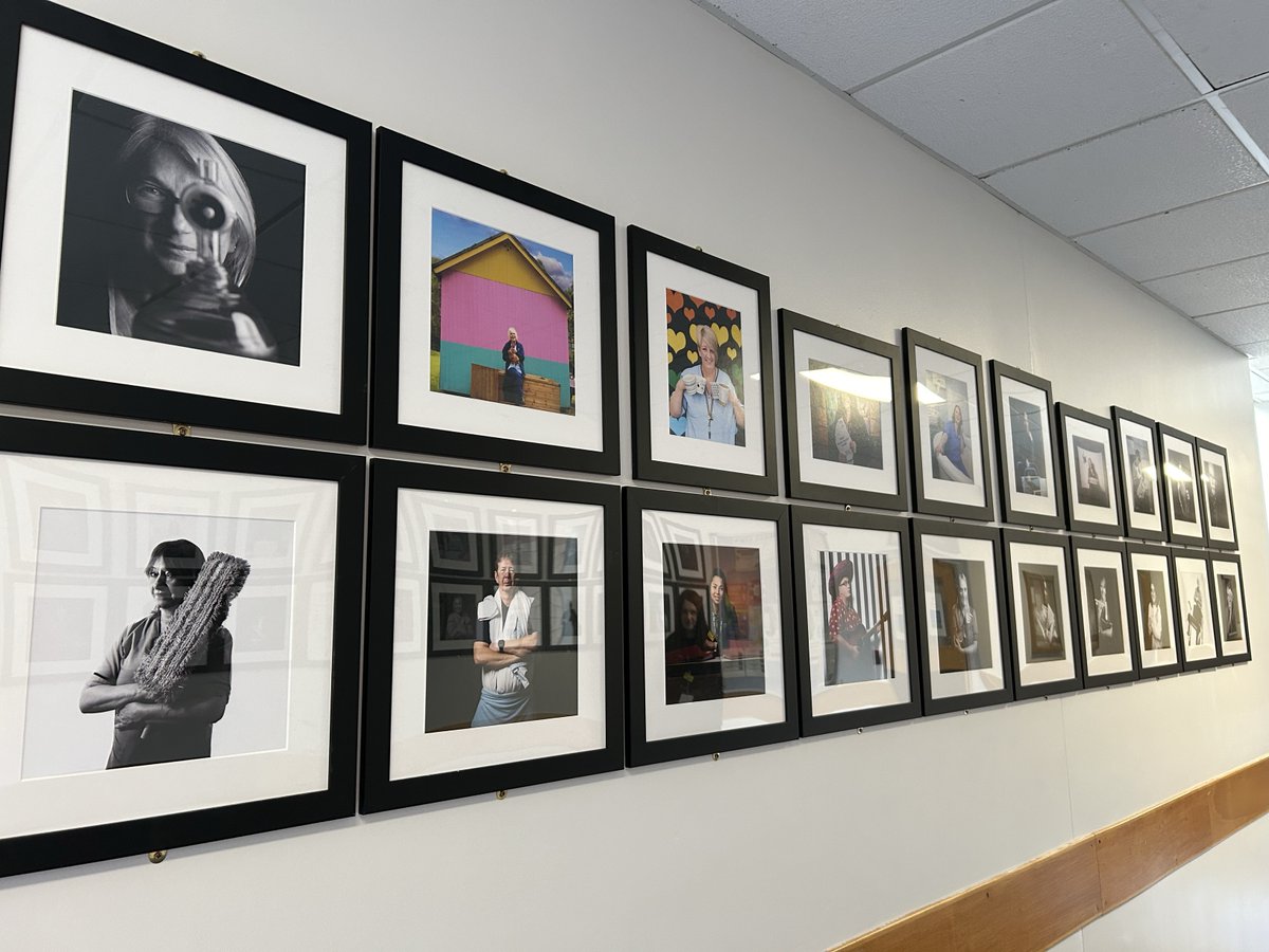 NHSBorders's tweet image. &quot;Unsung Heroes&quot; at NHS Borders are being celebrated in a new exhibition at the BGH by Kenneth and Natalie Martin ⭐

See all the portraits here: bit.ly/4e54y2f

Read more about the project here: nhsborders.scot.nhs.uk/unsung-heroes-…