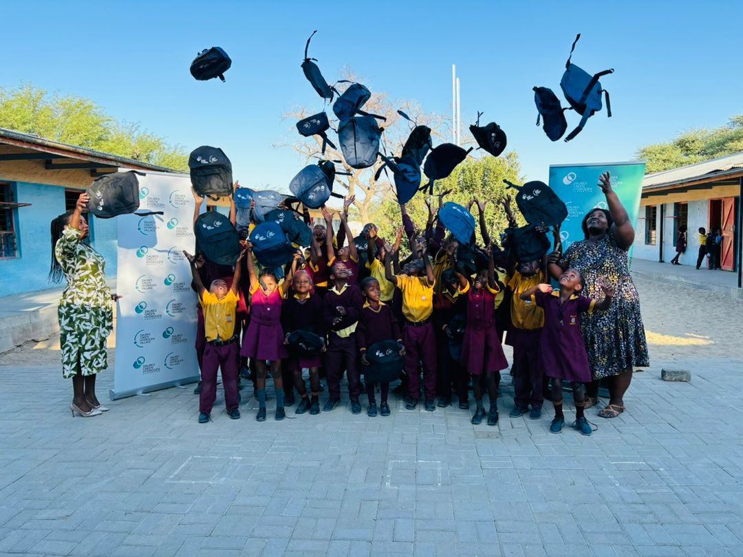 The Daures Green Hydrogen Village office in Uis visited the Willem Borchard Primary School in Omaruru, extending a helping hand to learners in need by distributing school bags. 

Together, we empower young minds for a brighter tomorrow! 🌱

#dghv #sustainability