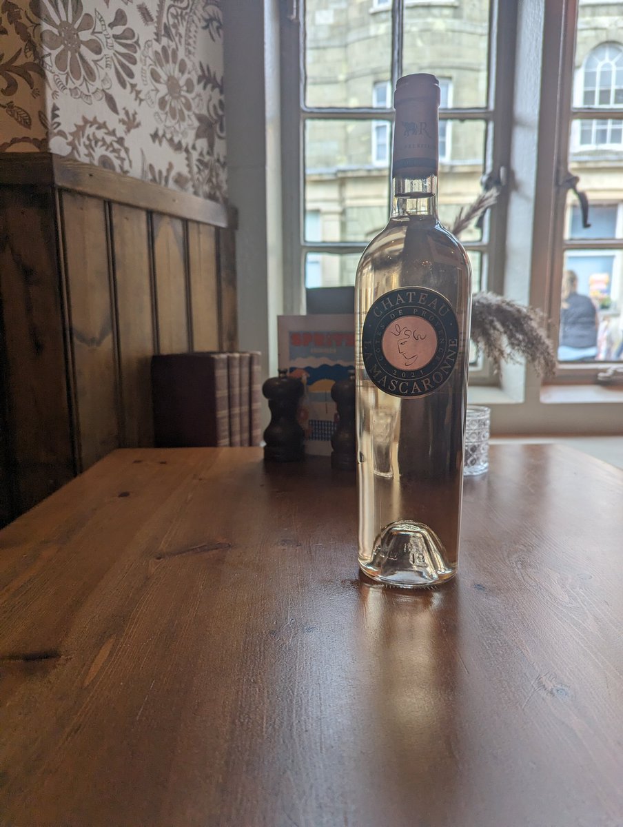 Looking for that perfect summer rose?

Why not try our new Provence Rose, Chateau La Mascaronne. 

With its notes of stone fruits, red fruits and citrus, it's the perfect rose for those sunny days.

@YoungsPubs #youngspubs #rosewine #provencerose #sunnydays #shaftesburydorset