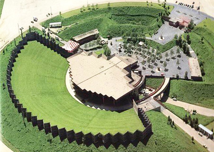 Name a concert you saw here. Poplar Creek Music Theater / Hoffman Estates, IL. (1980-1994) #ChicagoHistory ™️