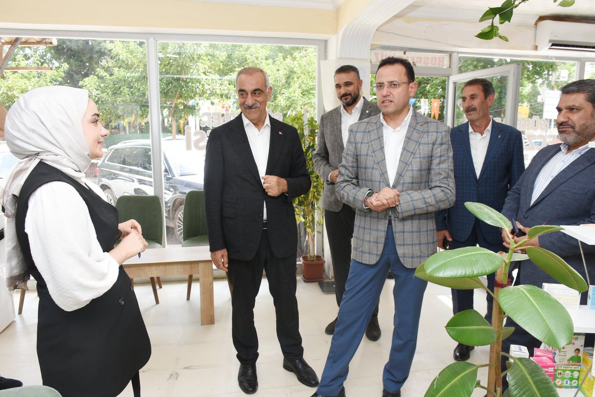 aslanalibayik's tweet photo. Tarım ve Orman Bakan Yardımcımız Sn. Ebubekir Gizligider, İl Başkanımız Sn. Ali İhsan Delioğlu,  İlçe Başkanımız Kemal Beyret ve meclis üyesi adaylarımızla esnaflarımızı ziyaret edip hemhal olduk. 

@erkankandemir
@bekirgizligider
@bybekirbozdag 
@adelioglu63 
@Mkemalbeyret https://t.co/DDUh4j9Cxq