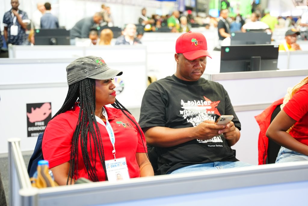 EFFSouthAfrica's tweet image. DSG @mailola_poppy at the IEC National Results Operations Centre checking the status of total votes counted per municipality. #2024IsOur1994