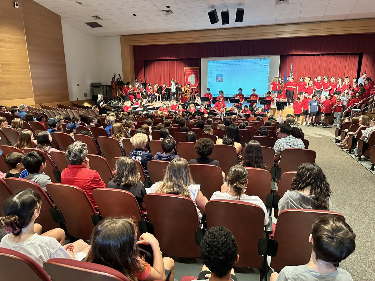 Welcoming our 5th grade students today for their first official tour and orientation as rising Spartans! Let’s do this! <a href="/Media_ElSch/">Media Elementary School</a> <a href="/ILES_ENews/">Indian Lane Elementary 💜💚</a> <a href="/GlenwoodRTMSD/">Glenwood Elementary</a> <a href="/RoseTree_RTMSD/">Rose Tree Elementary</a> <a href="/RoseTreeMedia/">Rose Tree Media School District</a>