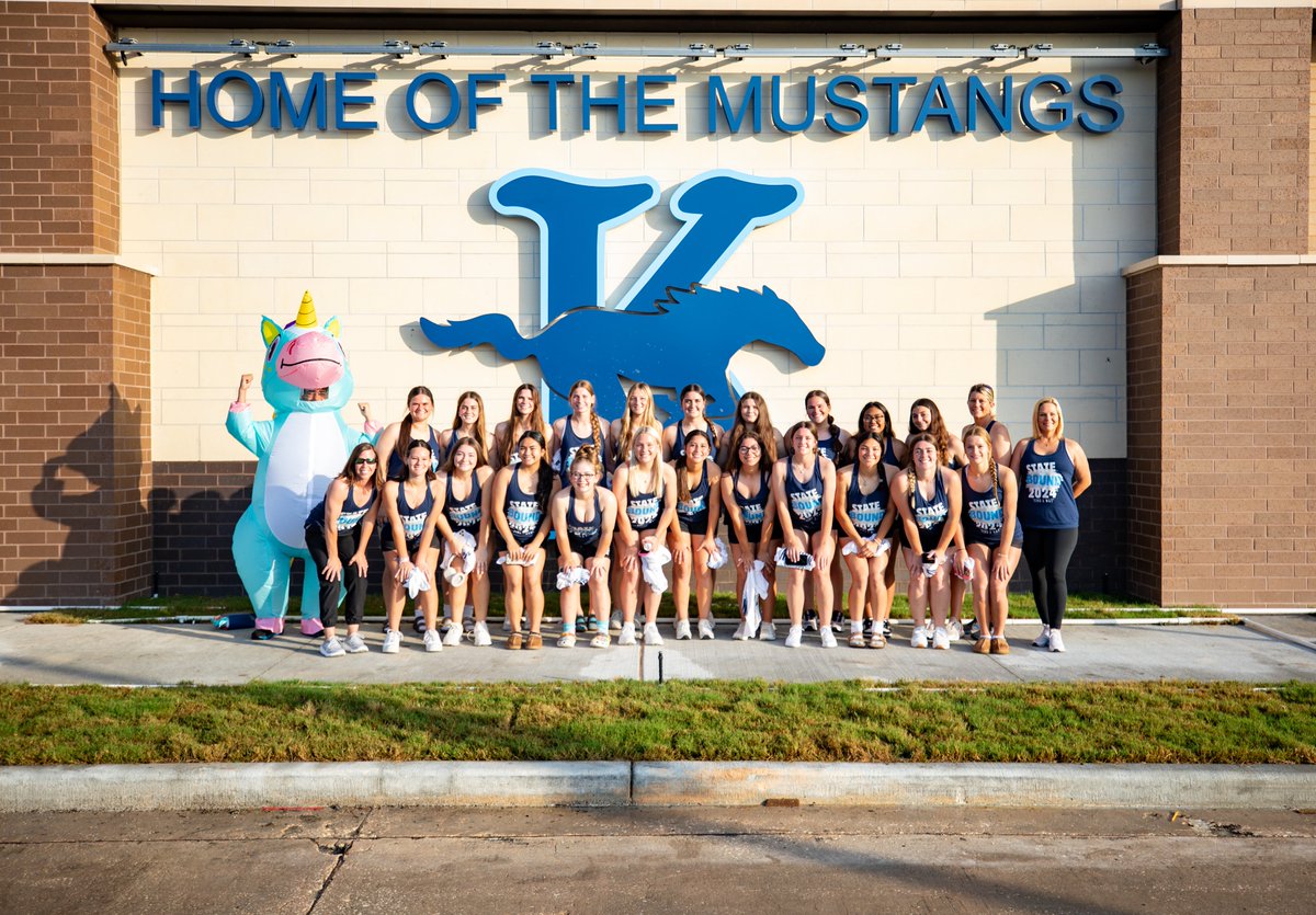 📸: STATE BOUND!! 

Time to show the State of Texas what this team, and Kingwood, is all about! #FindAWay #ShineALight #SendItOn