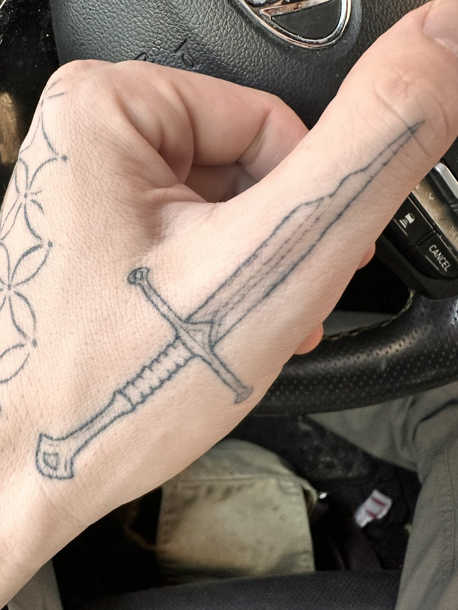 hornets fan 😀 tweet media