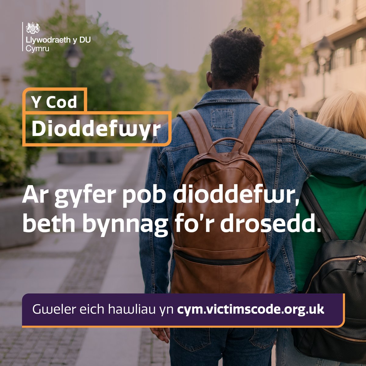 Ydych chi wedi dioddef trosedd?

ℹ️ Pwy bynnag ydych chi, mae gennych yr hawl i gael eich hysbysu am y broses cyfiawnder troseddol a'r cymorth sydd ar gael.

Mae #CodYDioddefwyr yn esbonio'r hawliau y gall pawb ddisgwyl eu harfer fel dioddefwr trosedd ➡️ cym.victimscode.org.uk