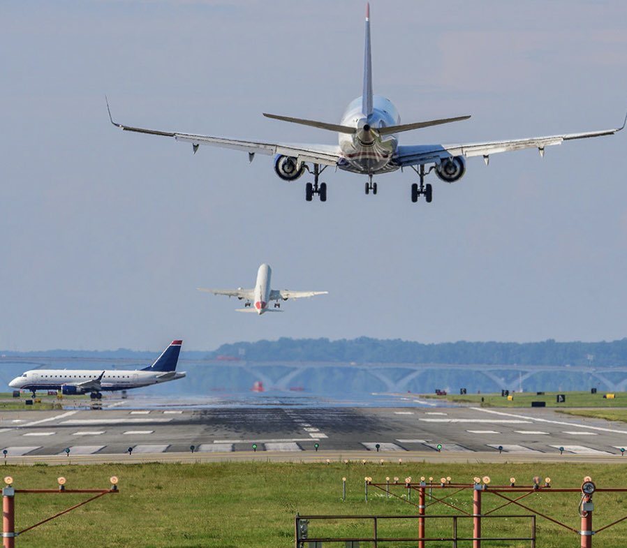 🚨BREAKING: Another Flight Was Just FORCED TO ABORT TAKEOFF at Ronald Reagan Washington National Airport ⚠️ SOMETHING VERY UNNERVING IS HAPPENING‼️