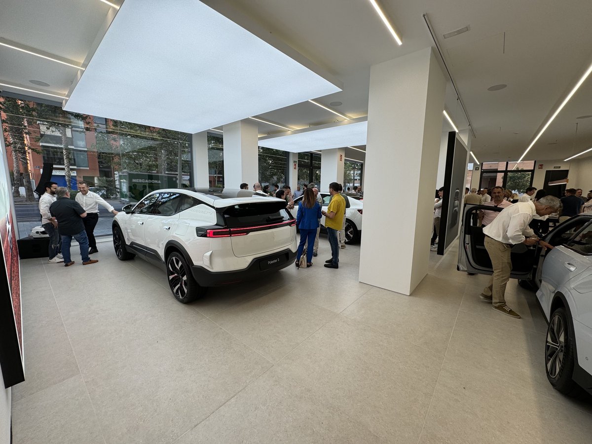 Ayer participamos en la inauguración del primer Polestar Space de Valencia y presentamos en la ciudad del Turia el nuevo Polestar 4.
#Polestar